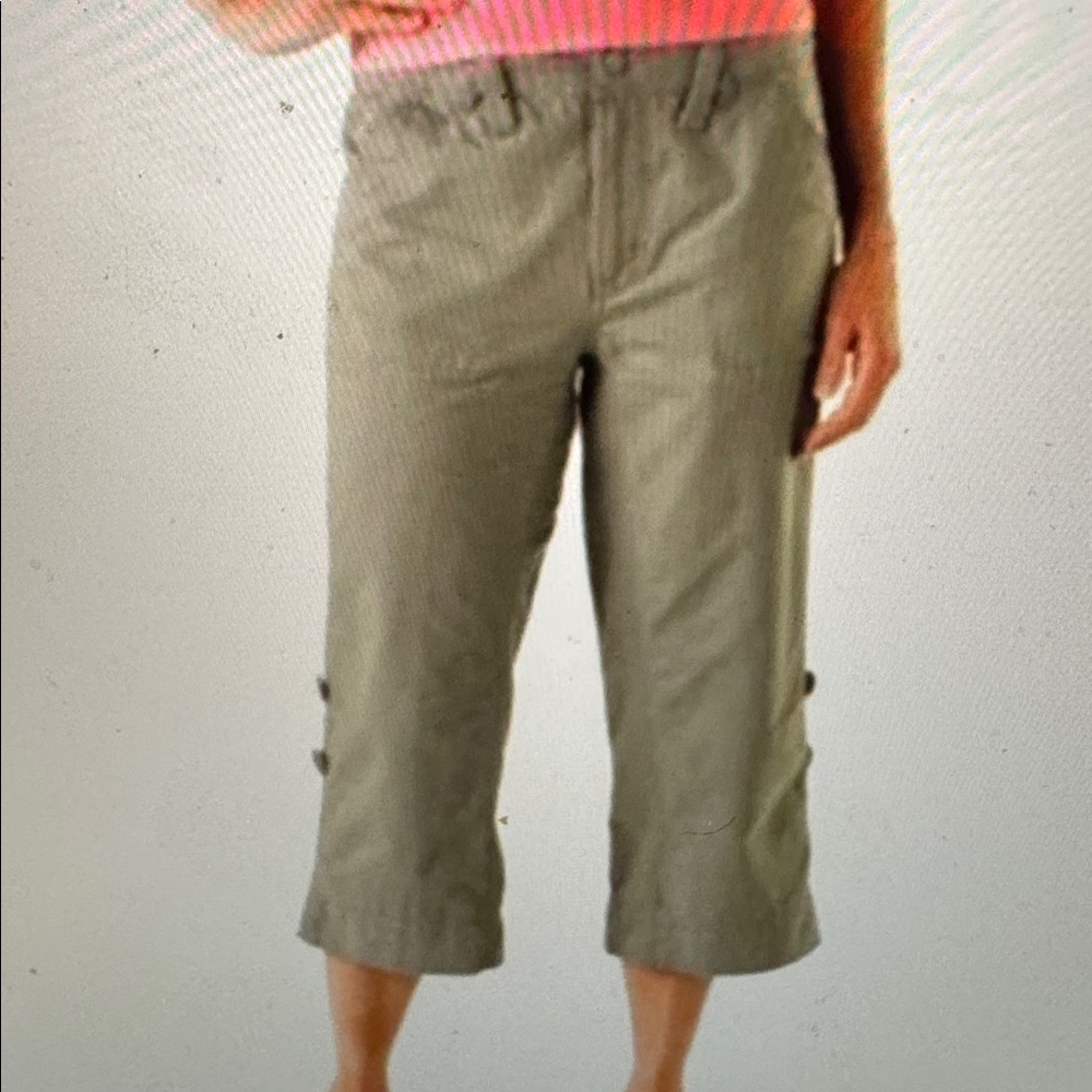 Mountain Hardware green Capri Hiking Pants sz 8 outdoors hiking camp sandhills